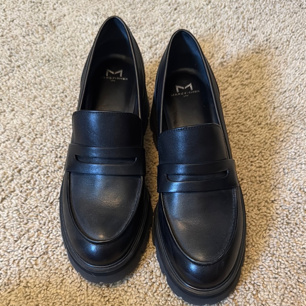 Marc Fisher Women’s Black Loafers Sz 9